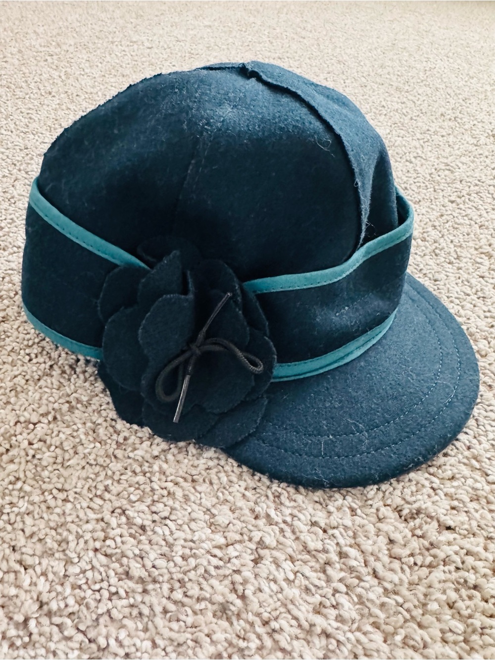 Dark Teal Flower Accent Women's Cap - stormy Kromer